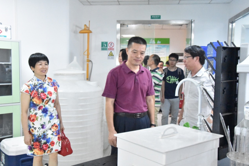 中大明星色情小说
东莞校友企业走访活动之一